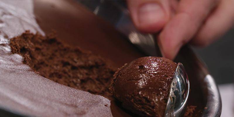 chocolate mousse based pate a bombe